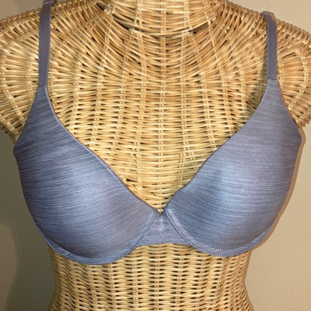 Victoria’s Secret bra 36B